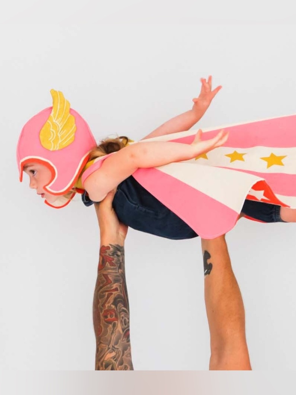 Lovelane Whimsy SuperHero Set pink,
Red, white- shield, cape, helmet- reverses - Picture 1 of 5